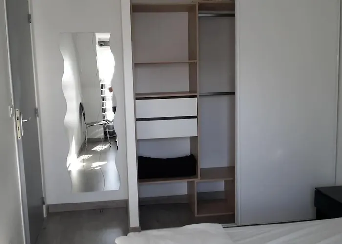 Hotel Maison Mitoyenne Confort Et Parking Securise. Juillan